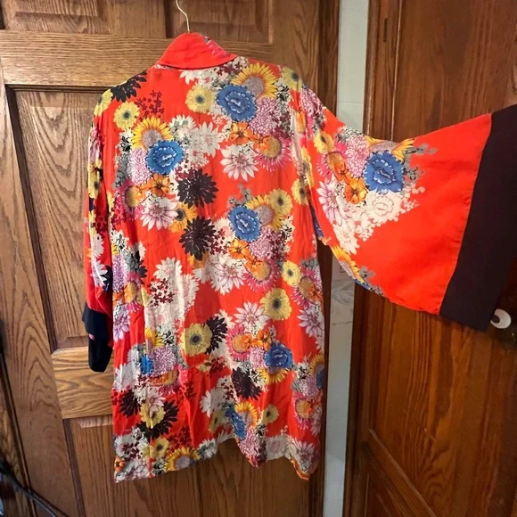 Johnny Was Silk Kimono XL - Picture 2 of 3